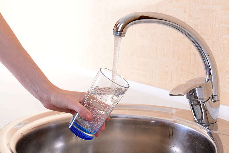 RO filtration and water softener systems make a real difference, especially in Phoenix AZ. Our experienced RO and water softener service and installation has you covered, so you don't need to worry about all the hard minerals when you drink from the tap. RO and water softener maintenance | water softener repair | water softener maintenance | check ups | tune ups | water softener sales | new water softener costs | water softeners - prices | water softeners